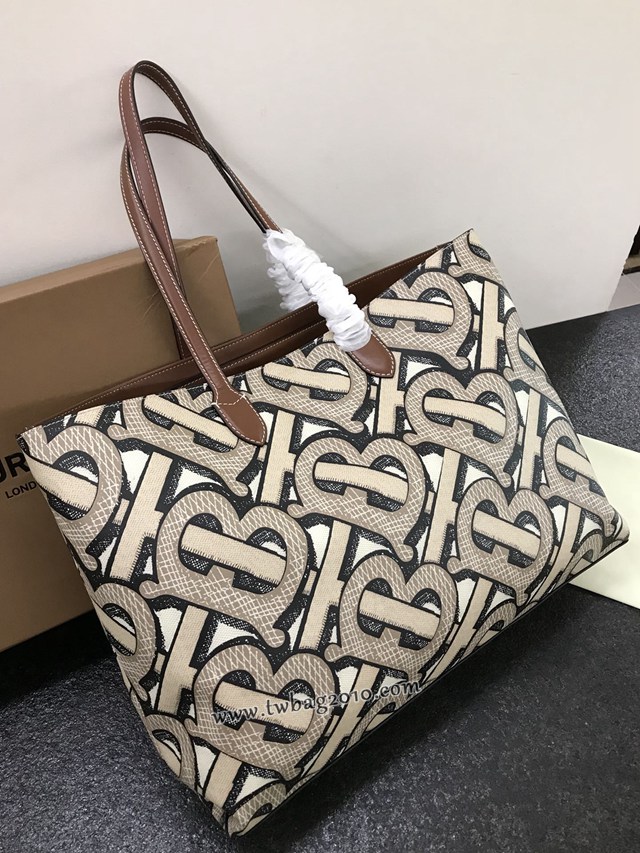 Burberry專門店新款特托包 巴寶莉經典TB圖案手提購物袋 yxb1070